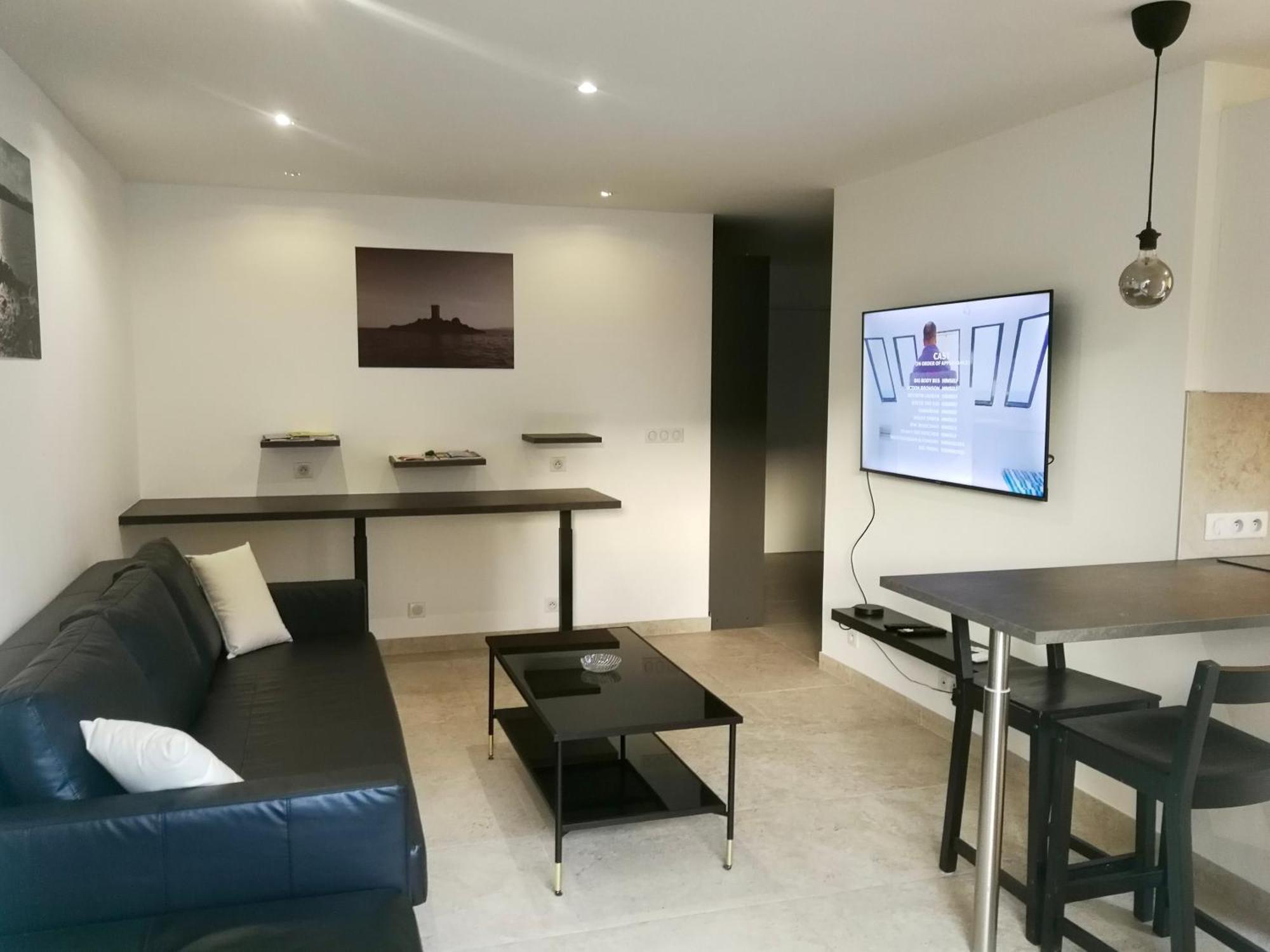 Grand Studio Standing Avec Terrasse Et Parking Sainte-Maxime Exterior foto
